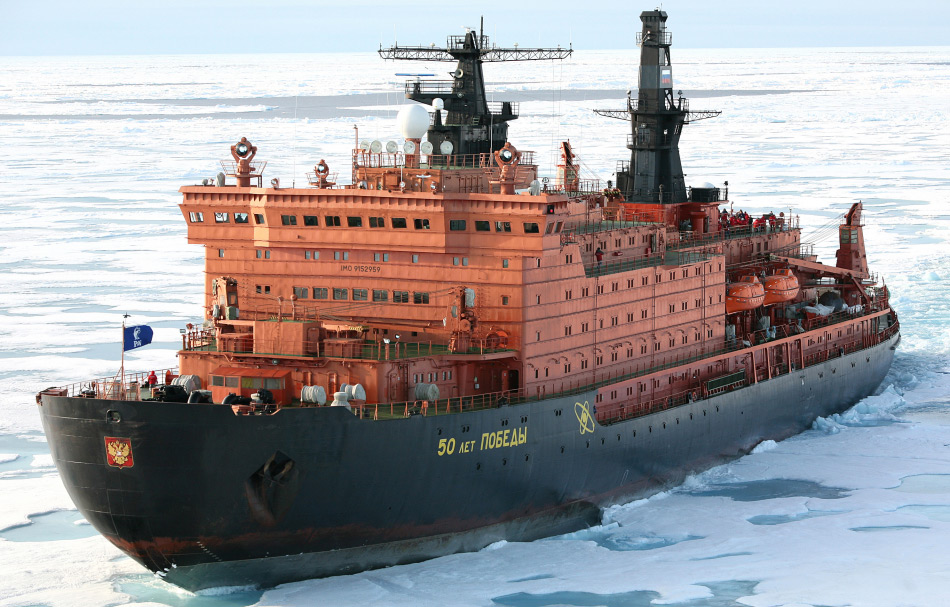 Russland besitzt die grösste Eisbrecherflotte der Welt und auch das stärkste Schiff, die 50 Years of Victory. Es ist auch das Land mit der längsten arktischen Küstenlinie, die während des Winters eisfrei bleiben muss. Bild: Heiner Kubny