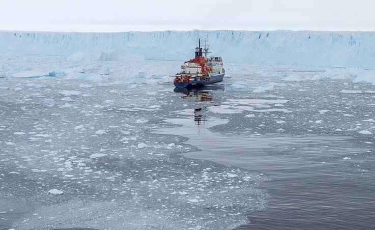 Das deutsche Forschungsschiff u201ePolarsternu201c kartographierte den Meeresboden vor dem Pine Island